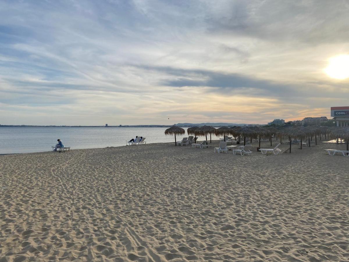 Dolce Vita Apartment Sveti Vlas Eksteriør billede