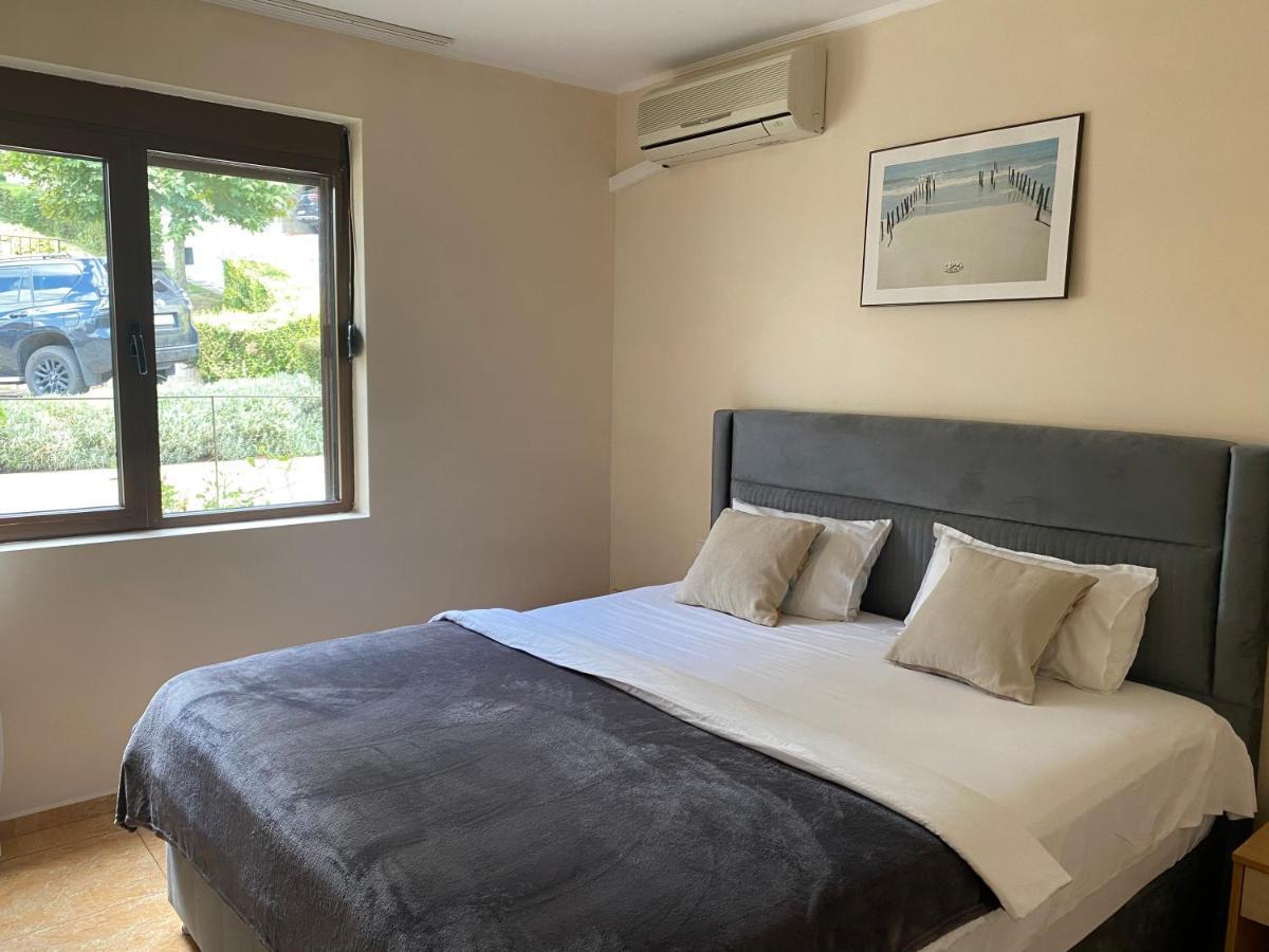 Dolce Vita Apartment Sveti Vlas Eksteriør billede