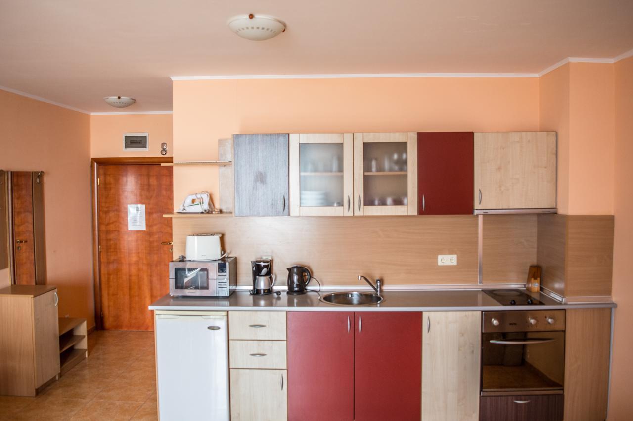 Dolce Vita Apartment Sveti Vlas Eksteriør billede